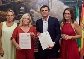 El Ayuntamiento de Cádiz y la Asociación de Comerciantes de Extramuros renuevan su convenio de colaboración