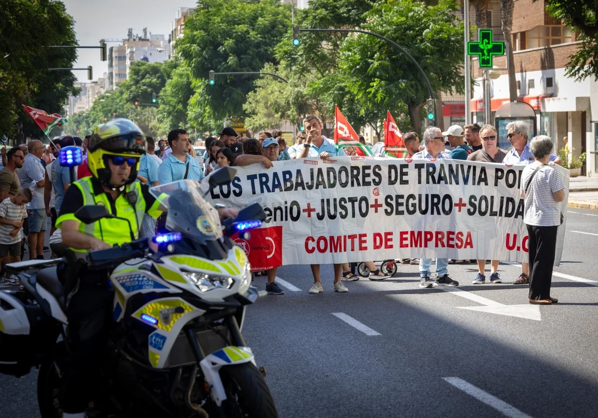 Nuevo intento de acuerdo para poner fin a la huelga de autobuses en Cádiz y San Fernando