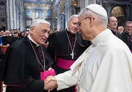 El obispo de Cádiz, Rafael Zornoza, cumple 76 años pendiente de que el Papa acepte su renuncia