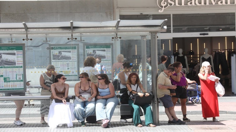 La plantilla de los autobuses urbanos de Cádiz vota a favor del preacuerdo que pone fin a 19 días de huelga