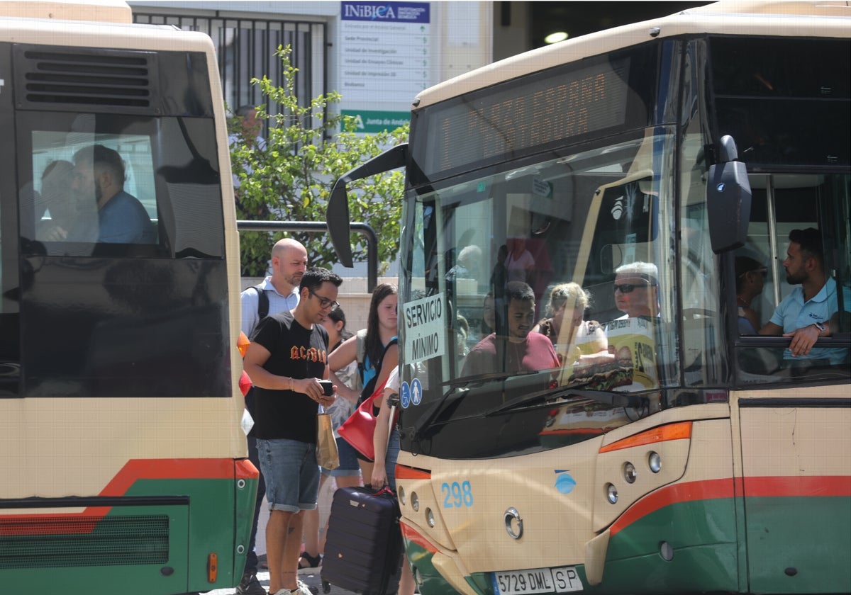 El nuevo pliego de condiciones del transporte urbano de Cádiz incluye la renovación de la flota en tres años