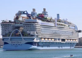 Abandona Cádiz el segundo crucero más grande del mundo