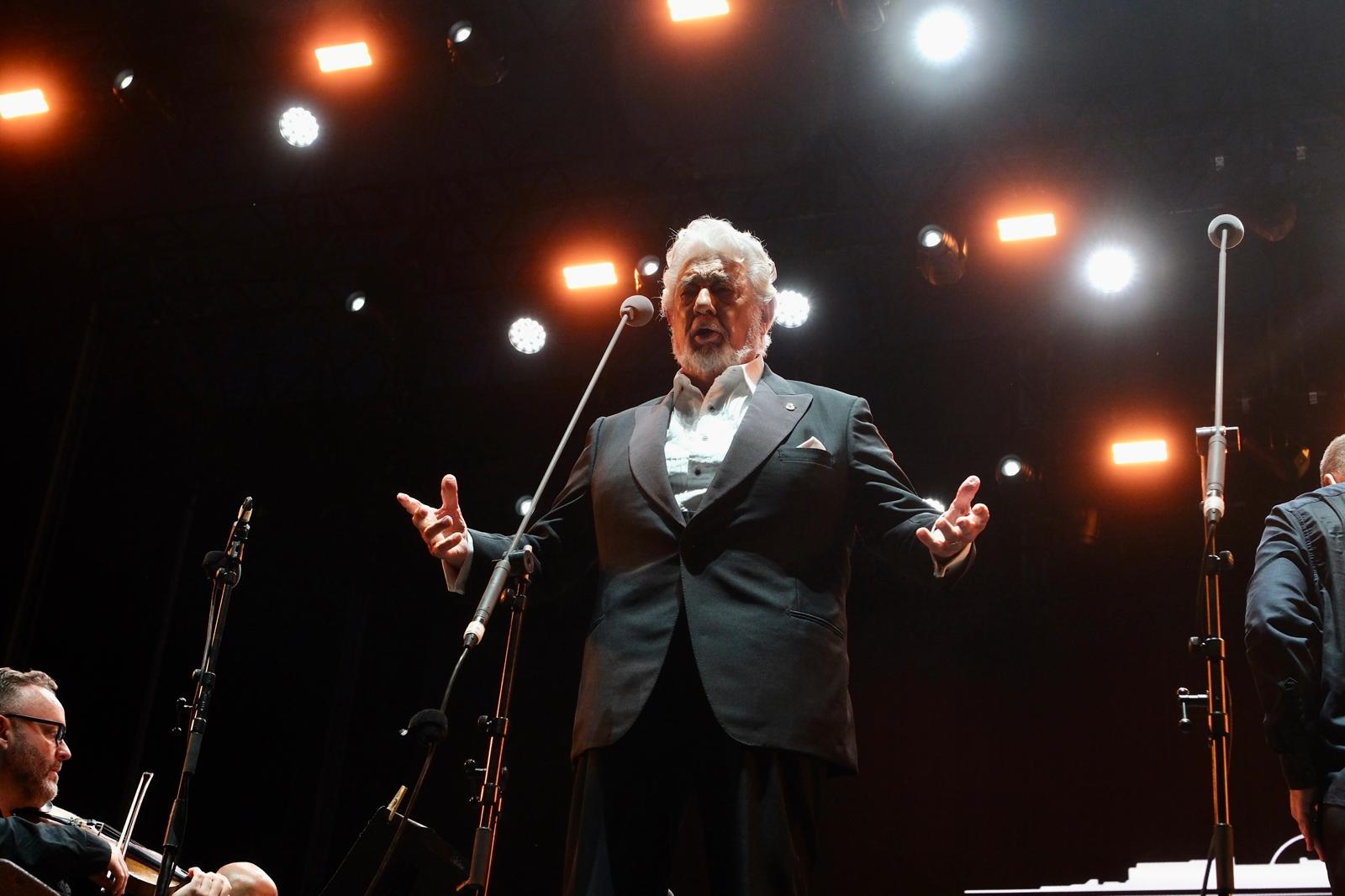 La voz de Plácido Domingo retumba en Chiclana