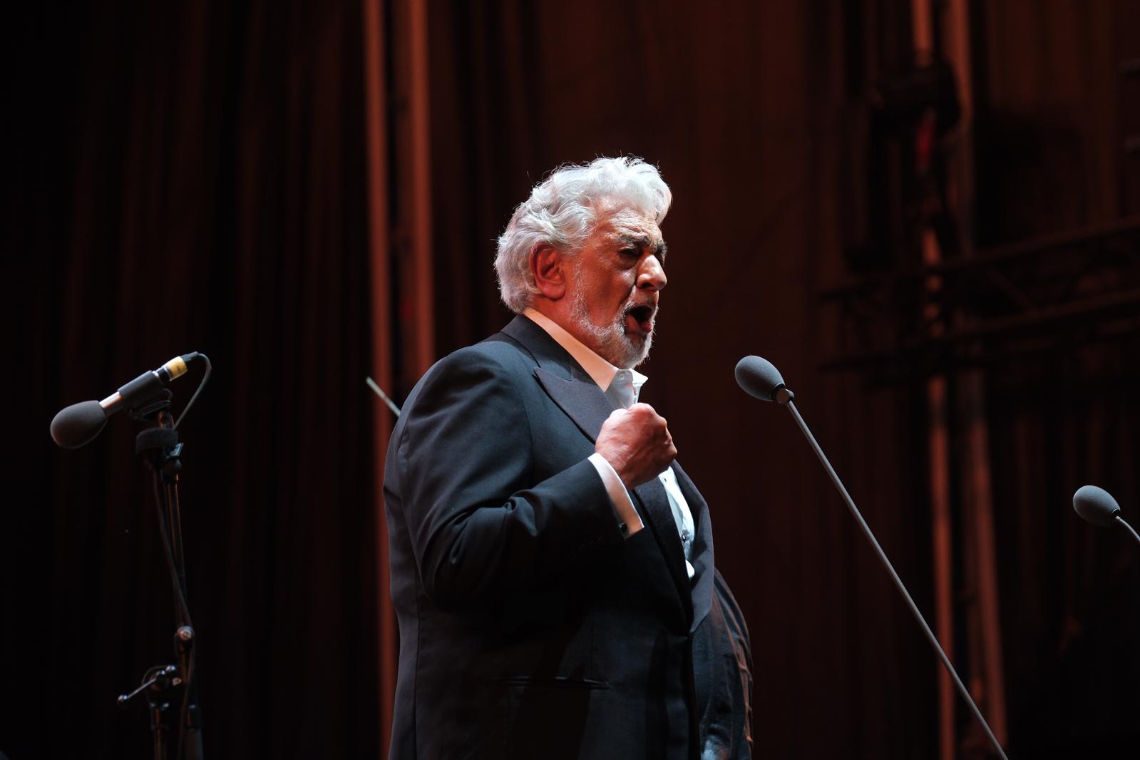 La voz de Plácido Domingo retumba en Chiclana