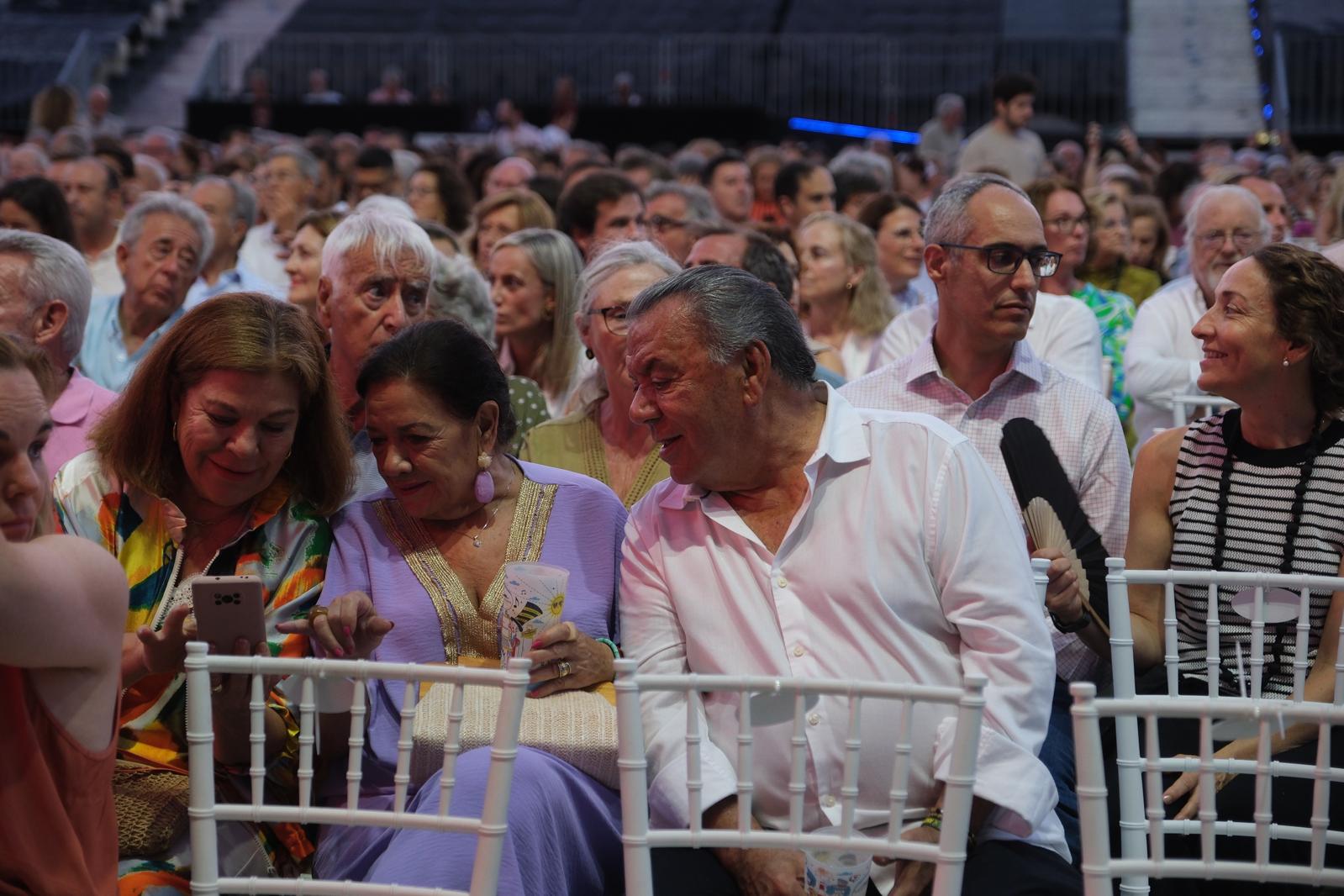 La voz de Plácido Domingo retumba en Chiclana
