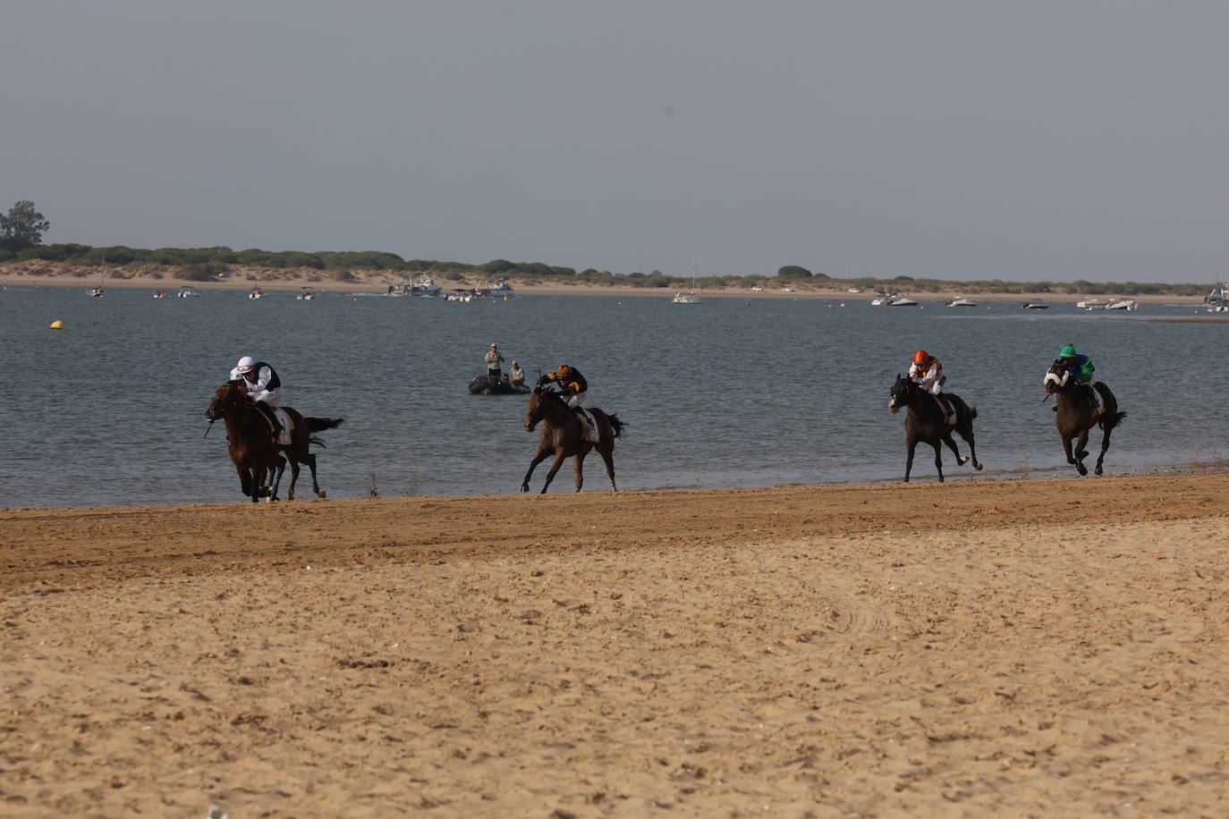 Fotos: Las Carreras de Caballos de Sanlúcar dan sus primeras galopadas