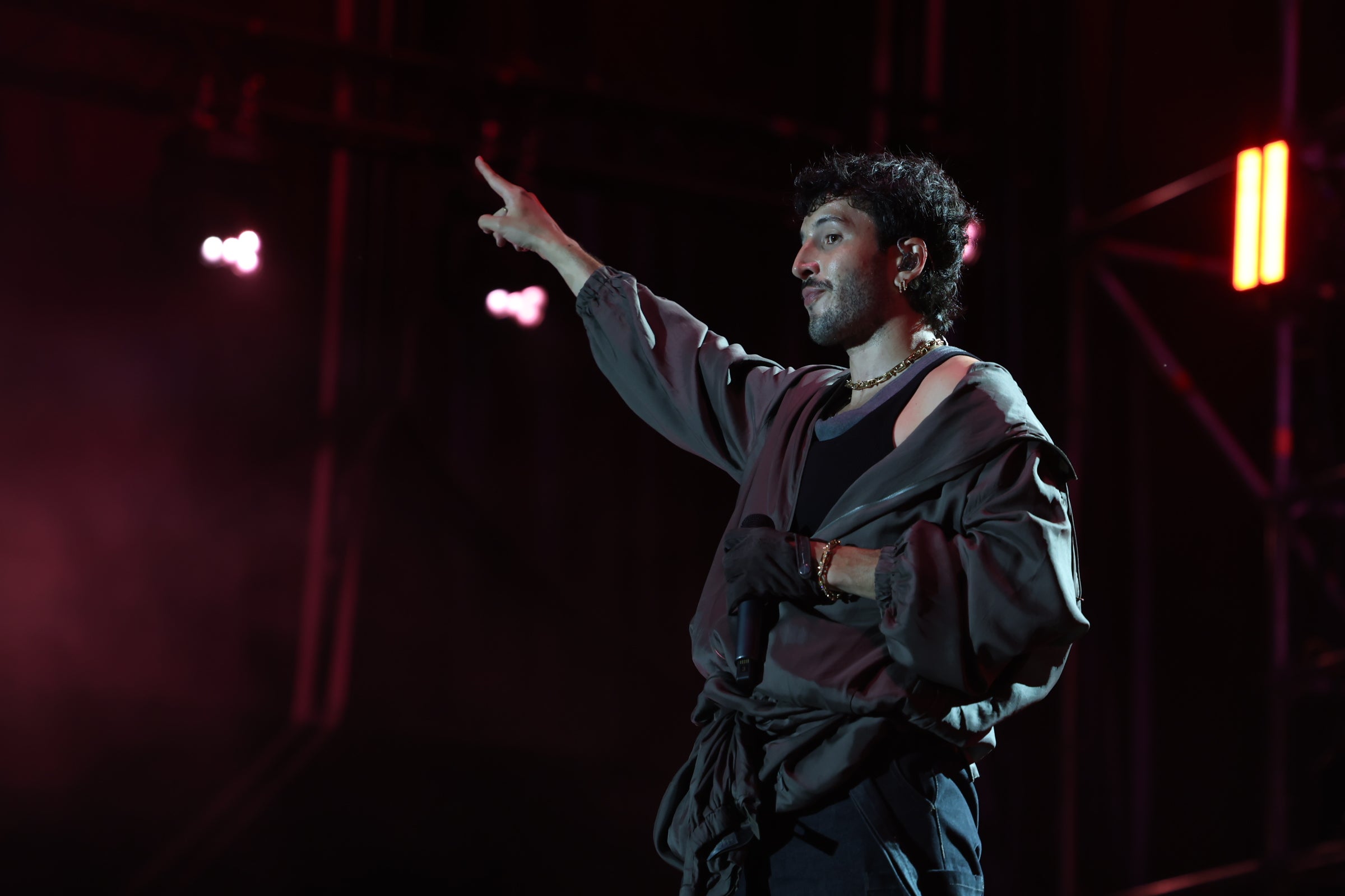 Sebastián Yatra, ritmo y romance frente al mar en Concert Music Festival