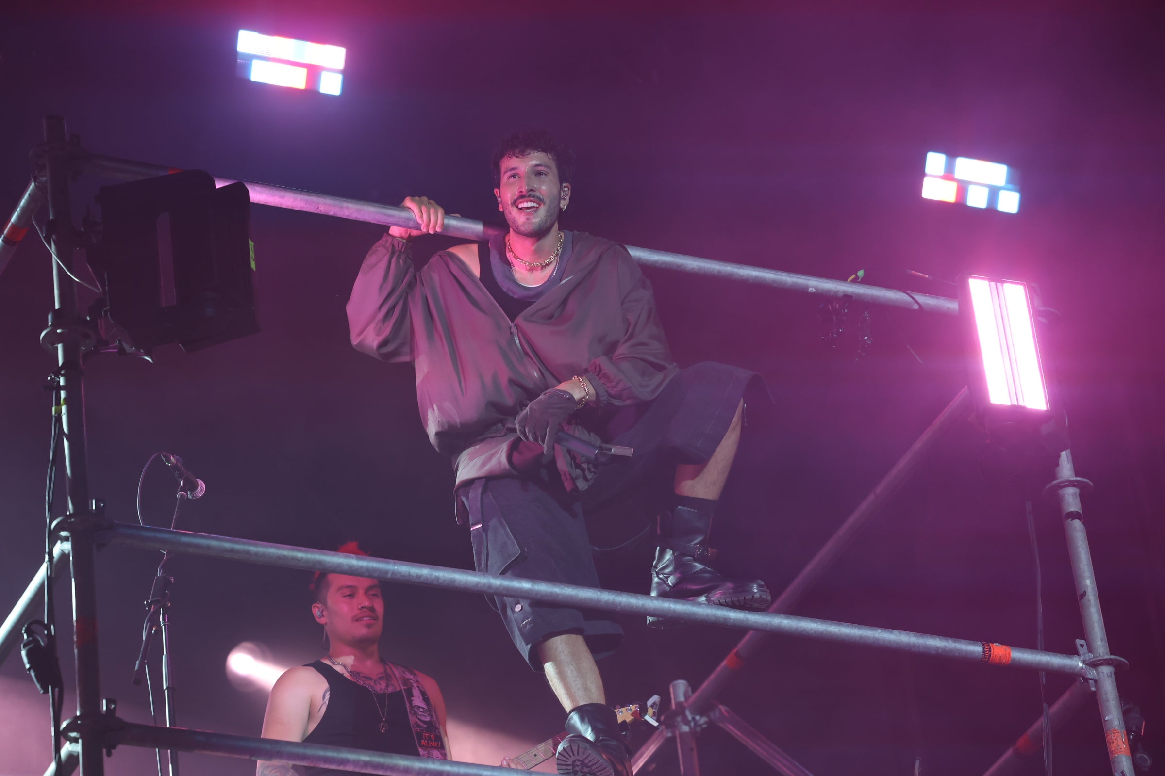 Sebastián Yatra, ritmo y romance frente al mar en Concert Music Festival