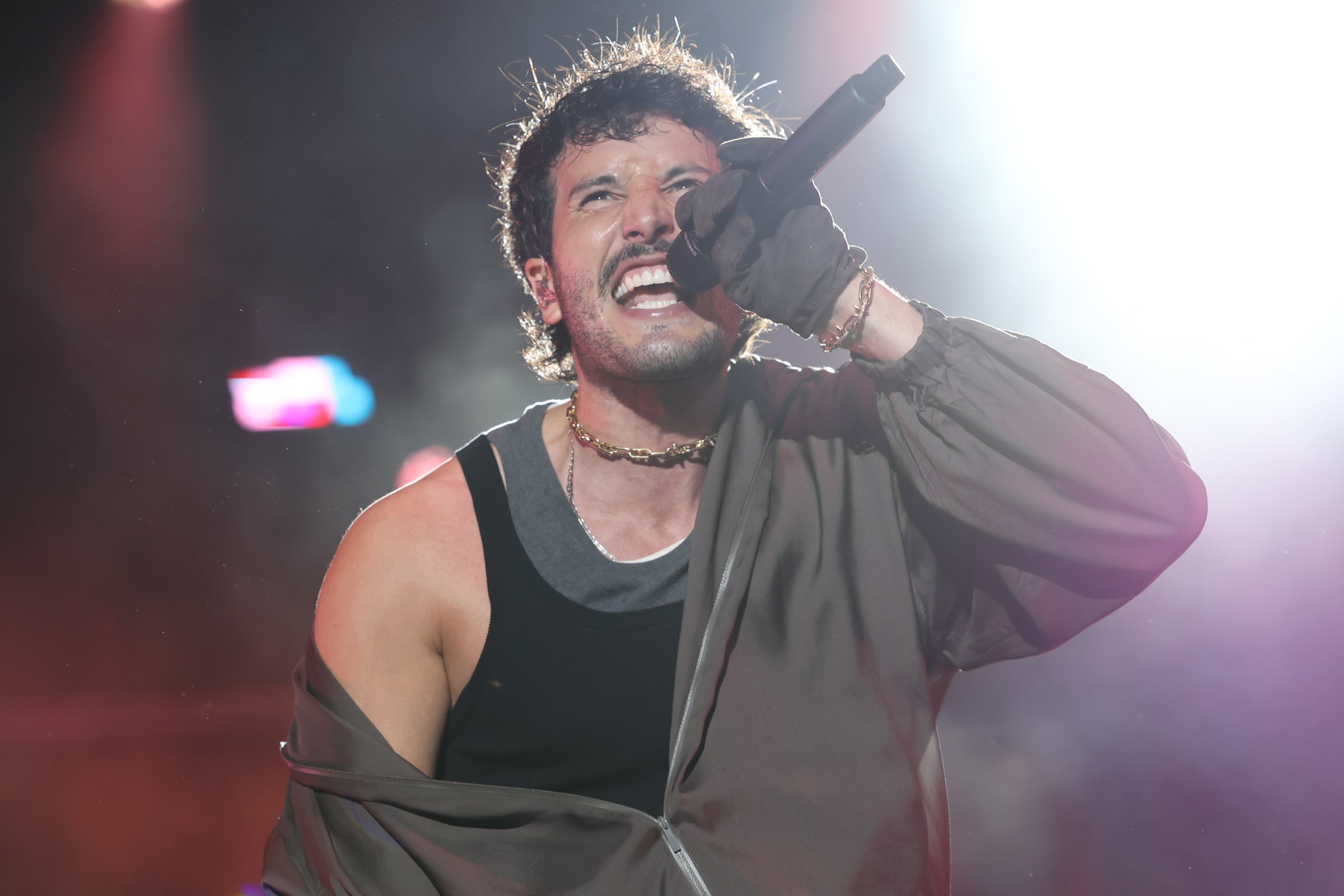 Sebastián Yatra, ritmo y romance frente al mar en Concert Music Festival