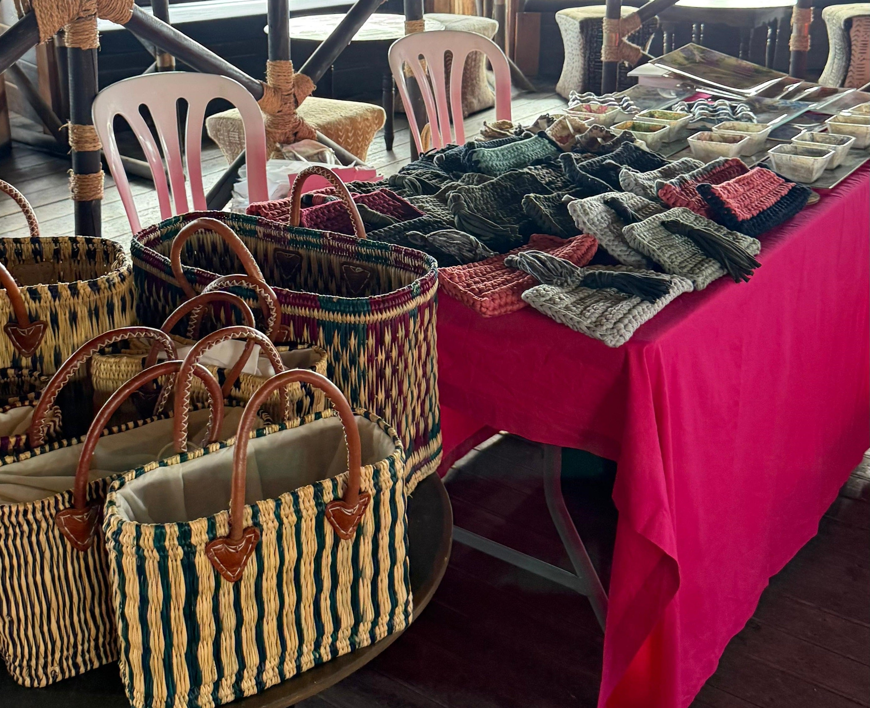 FOTOS: El Bazar Solidario de la India de la Fundación Esperanza y Alegría en Sotogrande