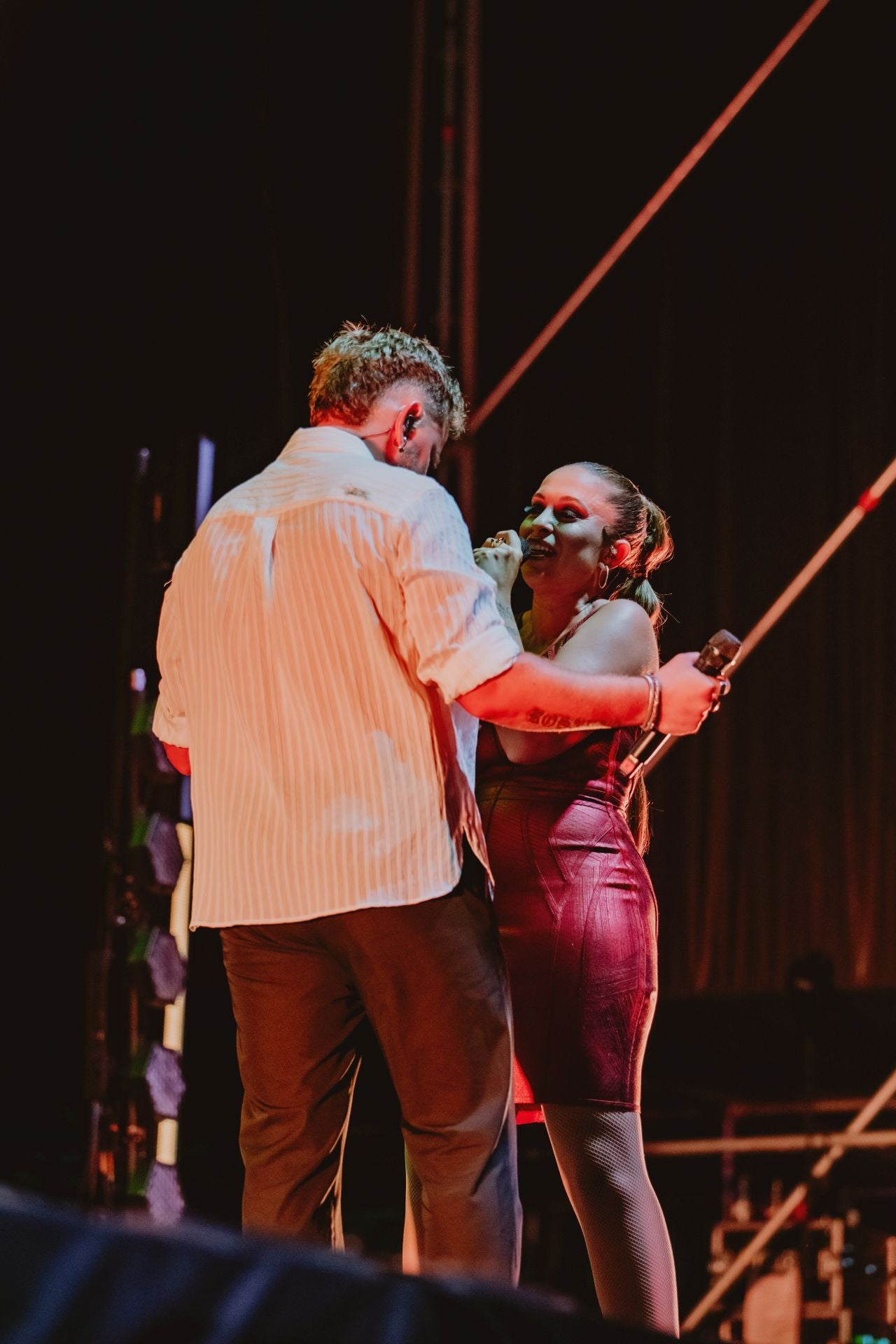 Fotos: Los Caños y Cádiz viajan en el tiempo en un concierto que deja huella