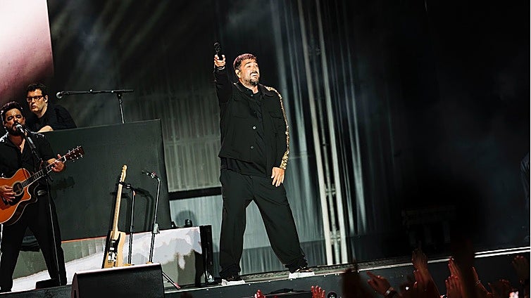 Fotos: Antonio Orozco impregna su inconfundible sello en el Concert Music Festival