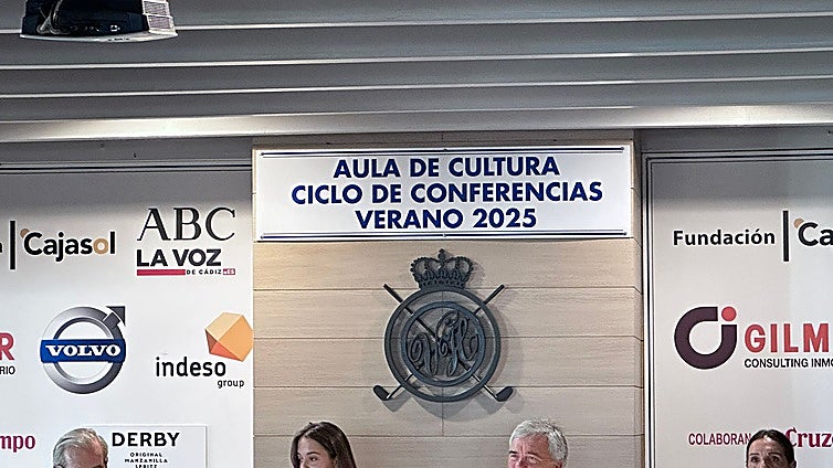 José Antonio del Cuvillo presenta su primera novela en el Aula de Cultura de Vistahermosa