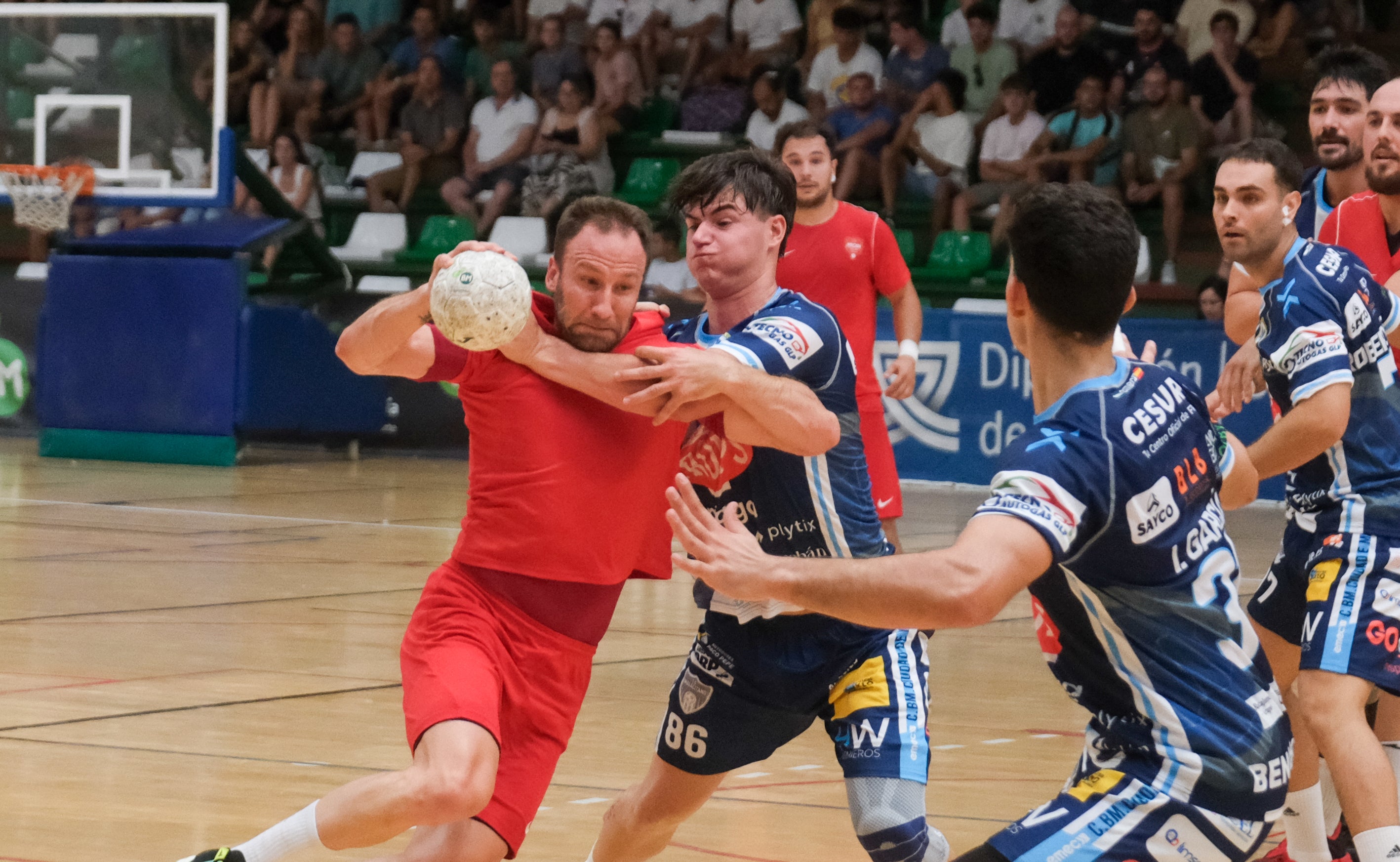 Fotos: Homenaje a Miguel Ángel González Gómez en San Fernando