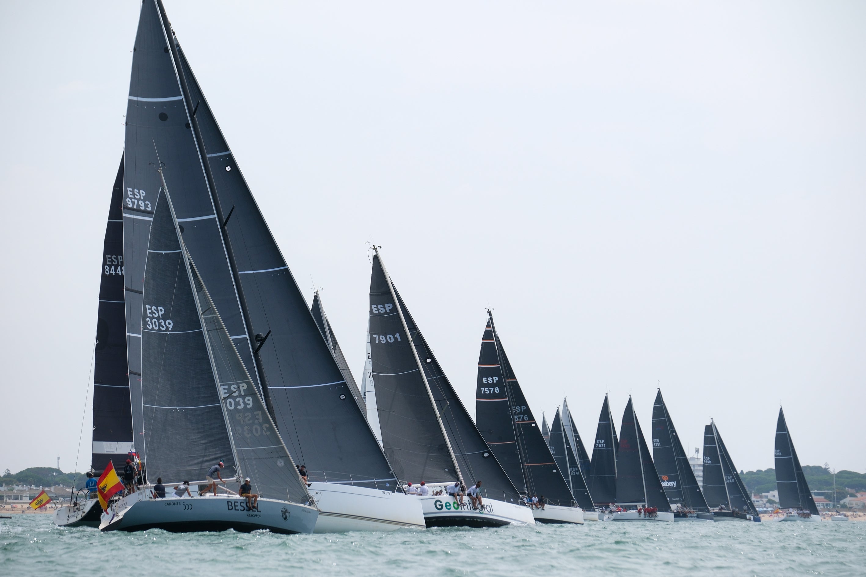 FOTOS: El Brujo de Federico Linares, campeón absoluto de la LIV Semana Náutica de El Puerto