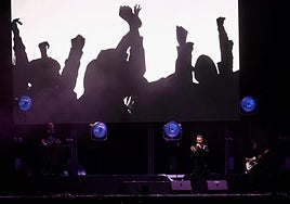 Fotos: Los ojos en Cádiz miran con ilusión las historias de amor de OBK