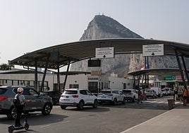 La Línea espera la caída de la Verja: «Tenemos miedo porque no sabemos cómo va a afectarnos»