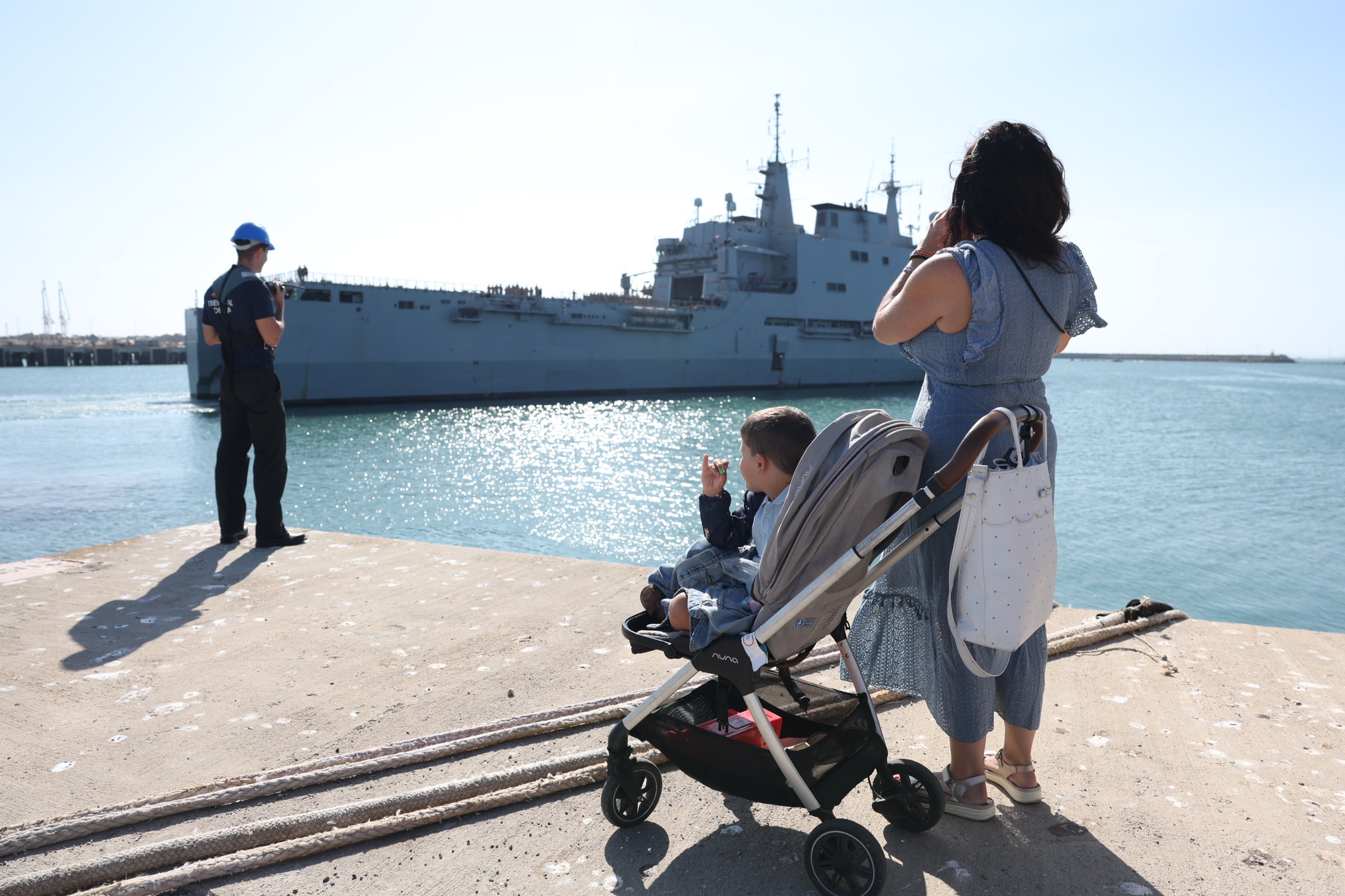 Así ha salido la salida del buque &#039;Galicia&#039; de la Base de Rota