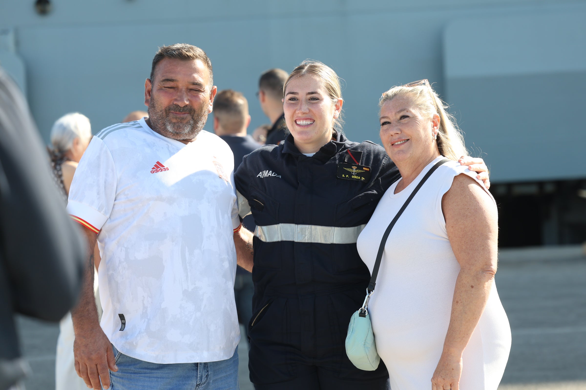 Así ha salido la salida del buque &#039;Galicia&#039; de la Base de Rota