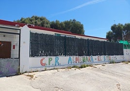 La Junta cierra un colegio en Barbate a dos semanas del comienzo de curso