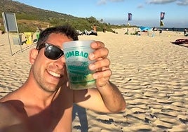 Va por primera vez al Tumbao de Tarifa y dice si realmente merece la pena: «Es la mejor fiesta de Andalucía»