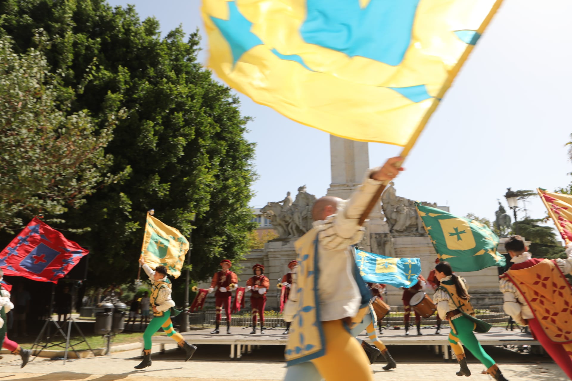 Fotos: Las imágenes del taller Danzas Internacionales del Festival de Folklore de Cádiz