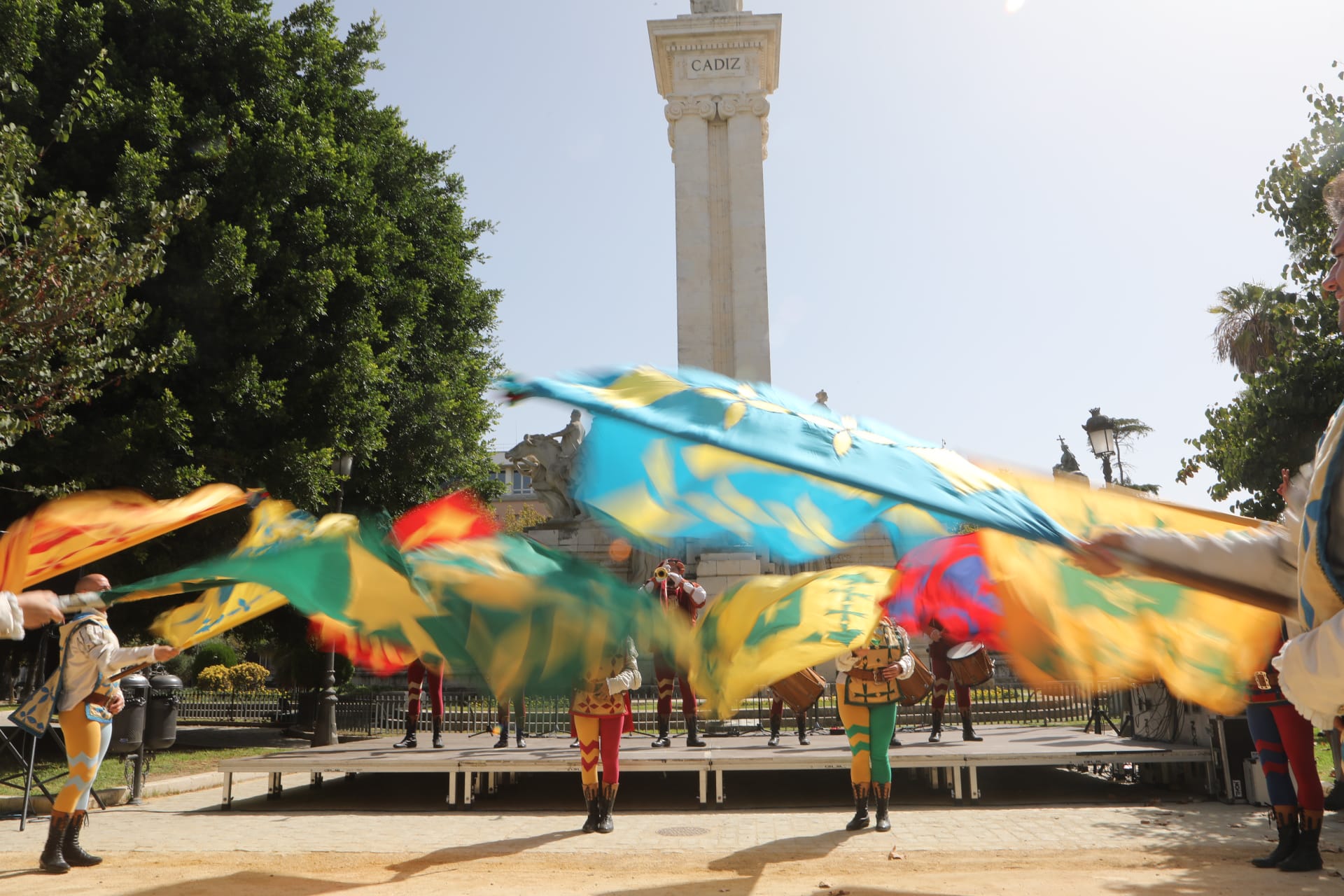Fotos: Las imágenes del taller Danzas Internacionales del Festival de Folklore de Cádiz