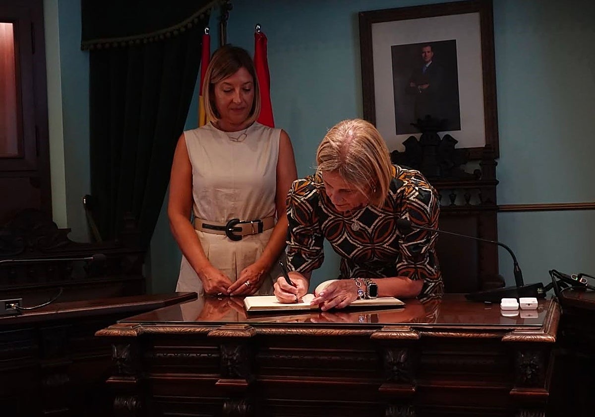 Jerez ratifica su hermanamiento con la localidad riojana de Haro