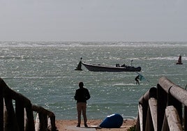 La Fiscalía tilda de «espectáculo lamentable» los paseos de las narcolanchas y exige una «respuesta firme»