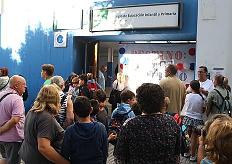 Imagen secundaria 1 - Casi 100.000 alumnos de Infantil, Primaria y Educación Especial comienzan las clases hoy en Cádiz