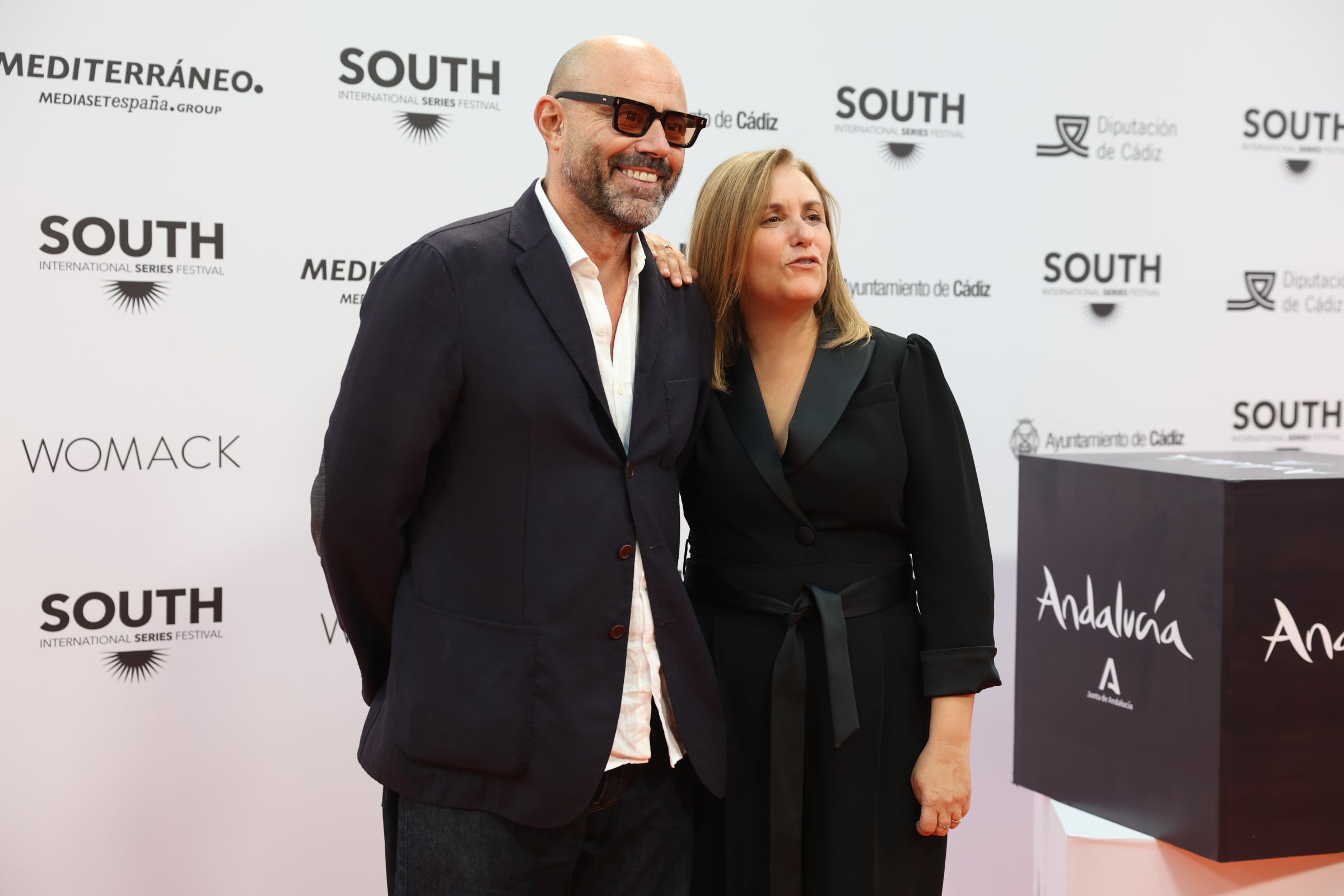 Las imágenes del primer desfile de estrellas por la alfombra naranja