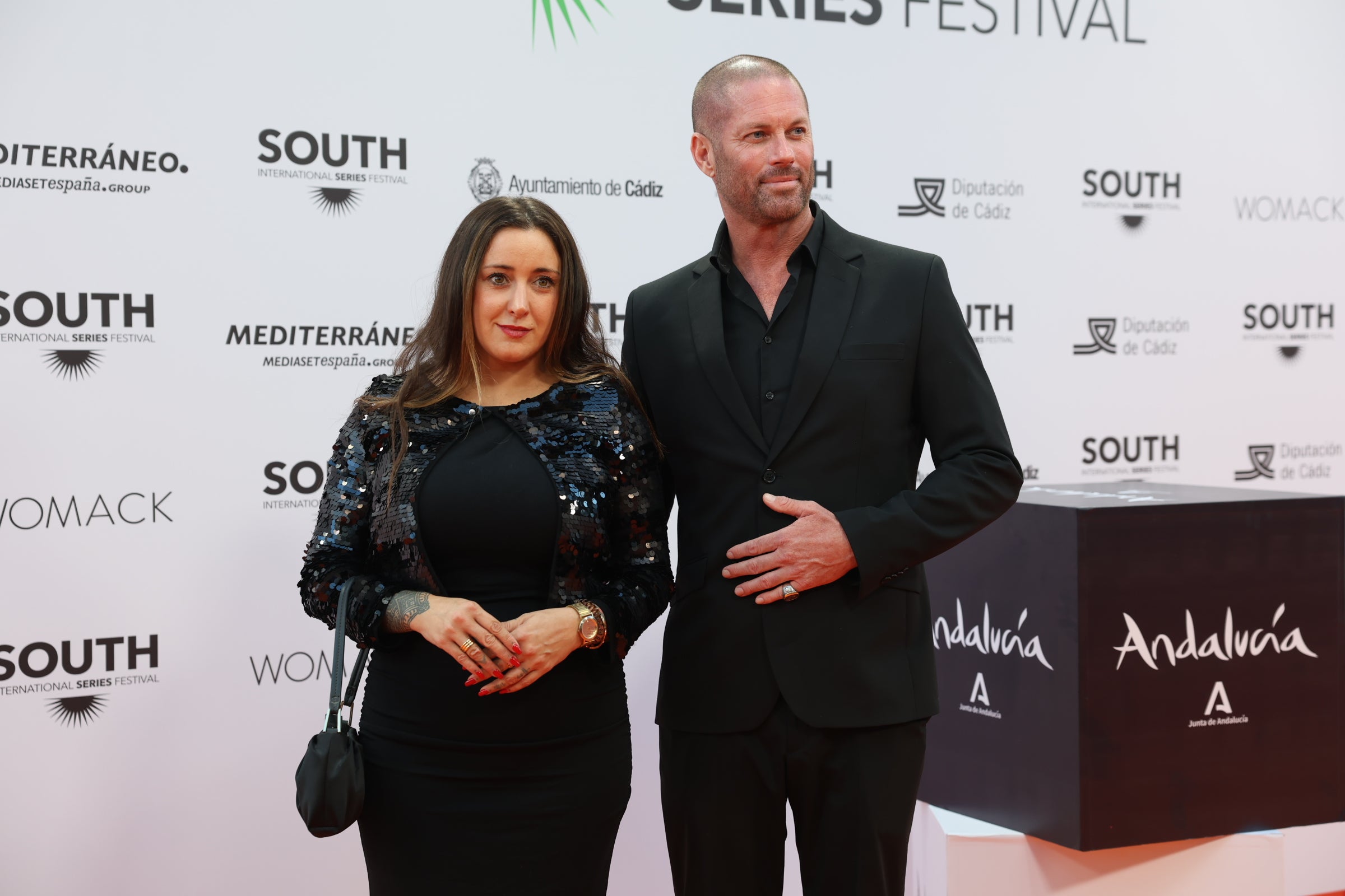 Las imágenes del primer desfile de estrellas por la alfombra naranja