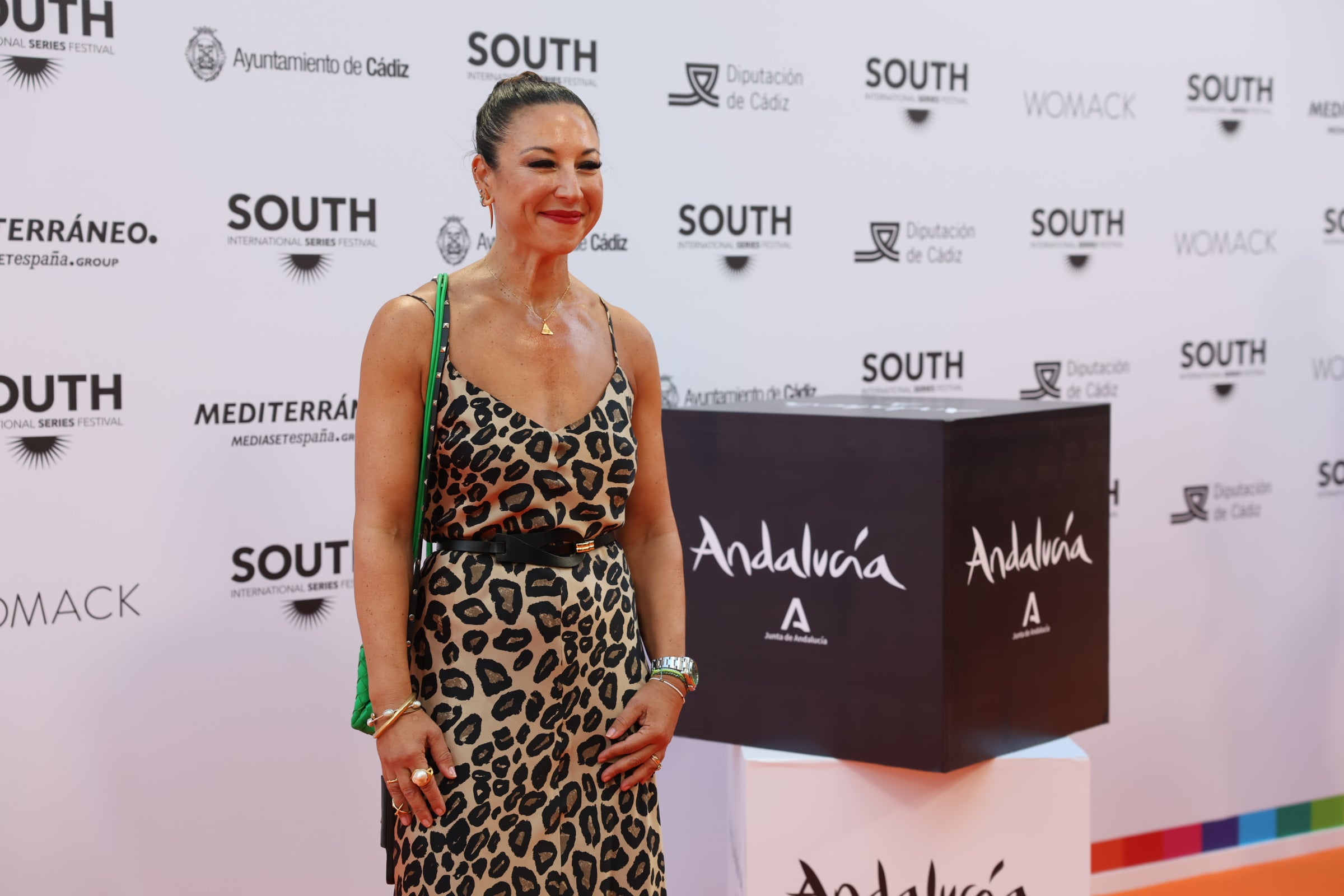 Las imágenes del primer desfile de estrellas por la alfombra naranja