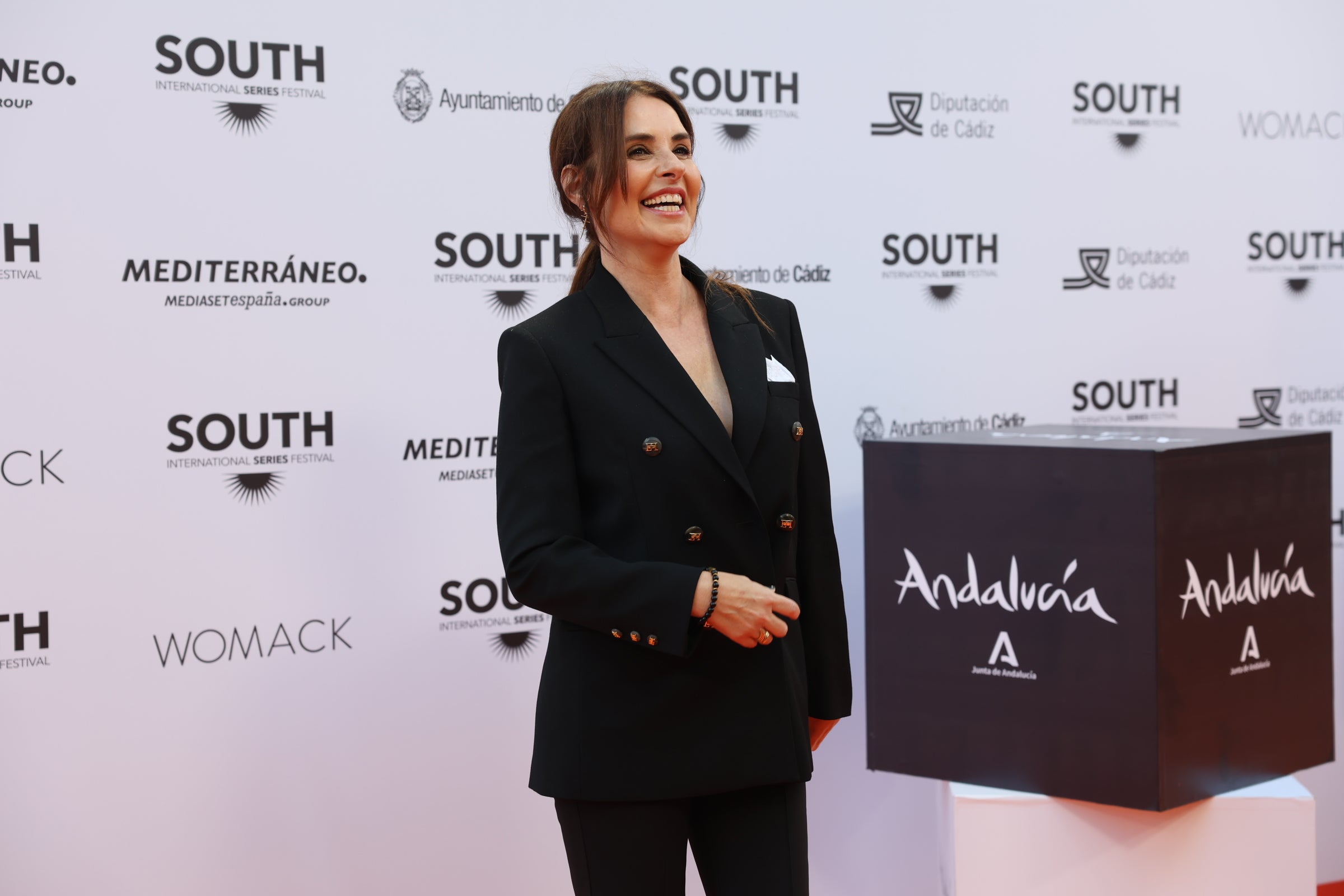 Las imágenes del primer desfile de estrellas por la alfombra naranja