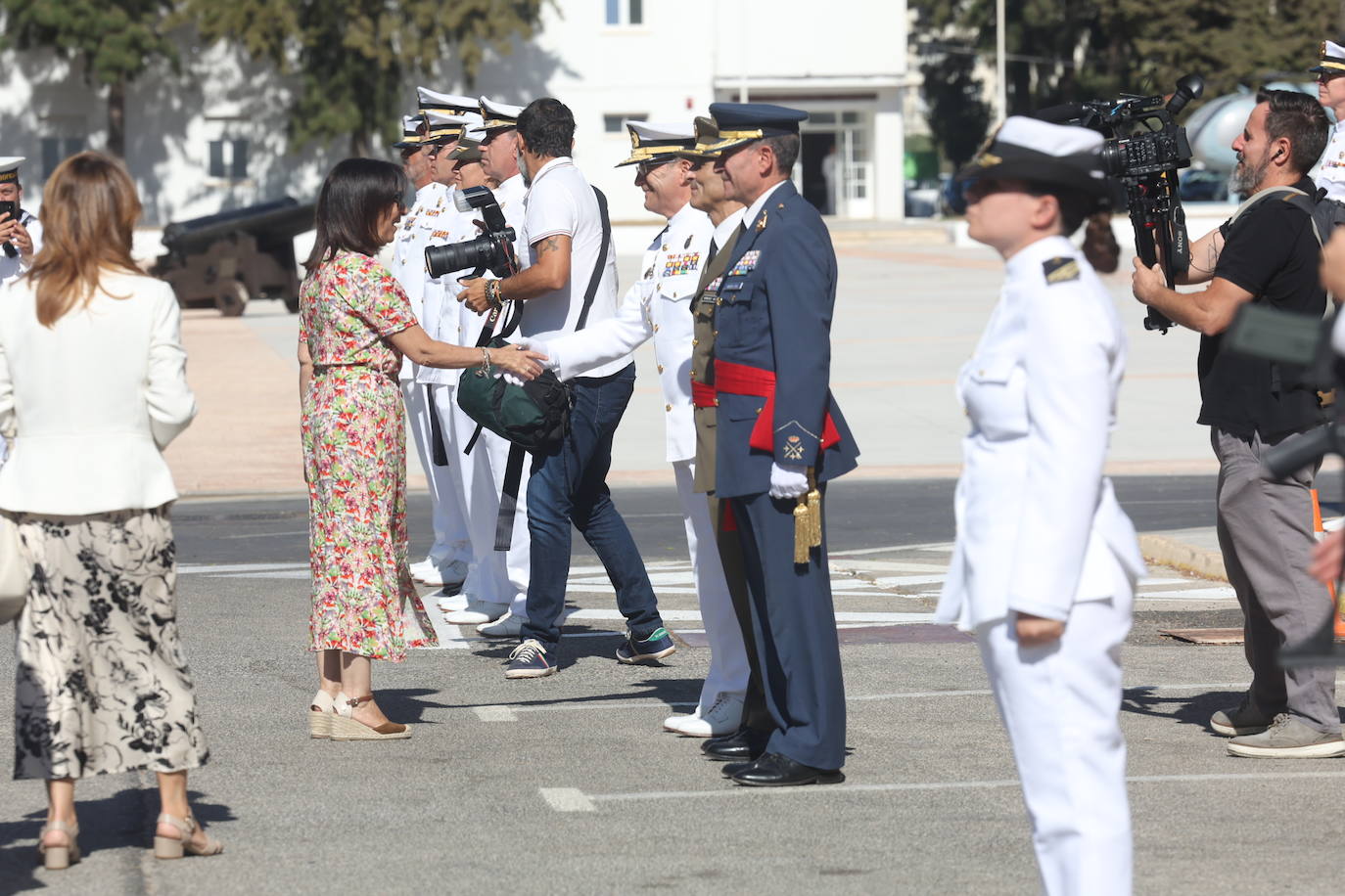Fotos: Margarita Robles inaugura el curso académico en la Escuela de Suboficiales de la Armada en San Fernando