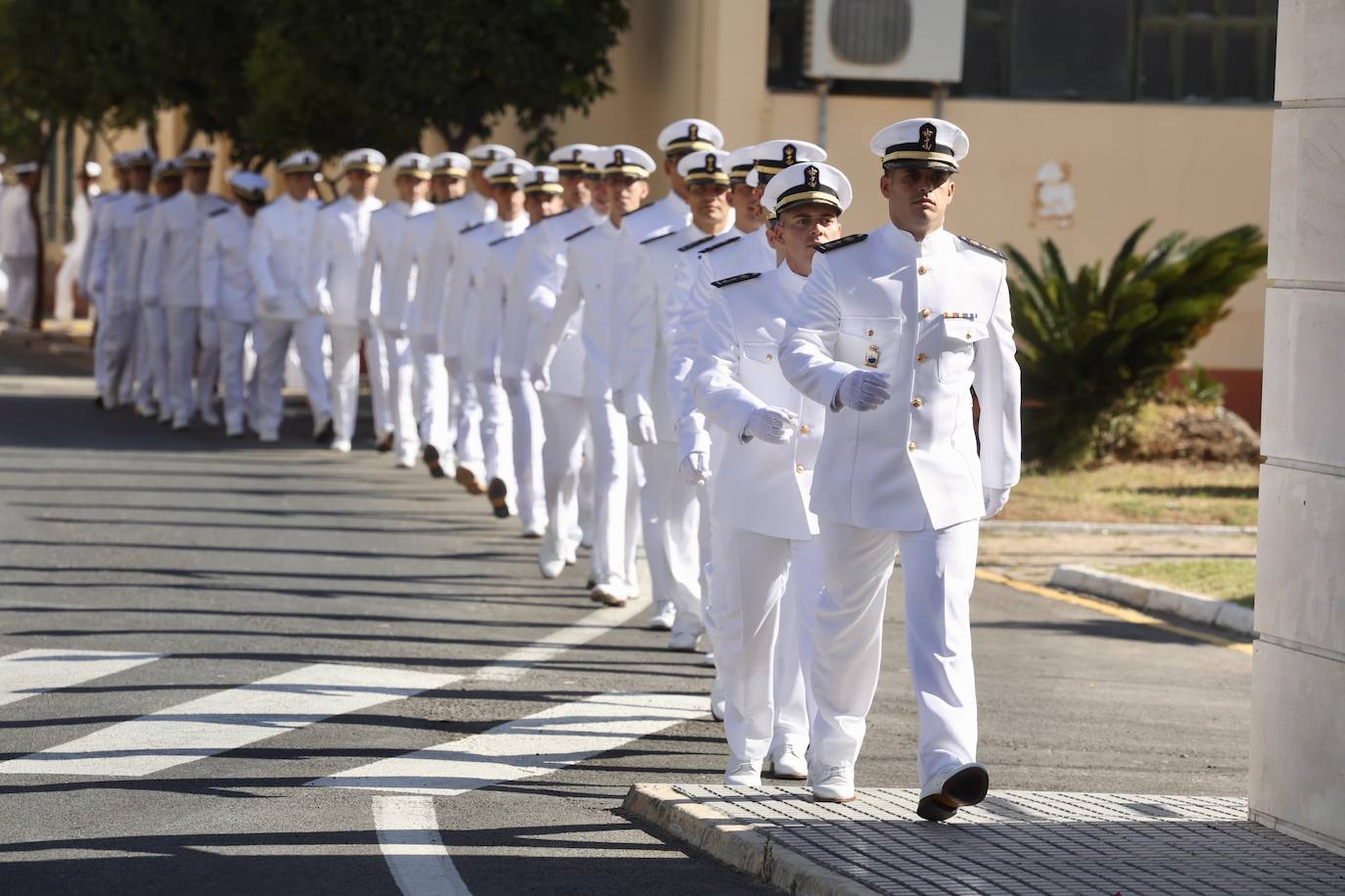 Fotos: Margarita Robles inaugura el curso académico en la Escuela de Suboficiales de la Armada en San Fernando
