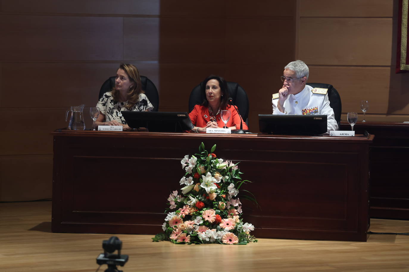 Fotos: Margarita Robles inaugura el curso académico en la Escuela de Suboficiales de la Armada en San Fernando