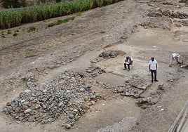 Una nueva campaña arqueológica se centra en la entrada monumental de la ciudad fenicia en el Castillo de Doña Blanca