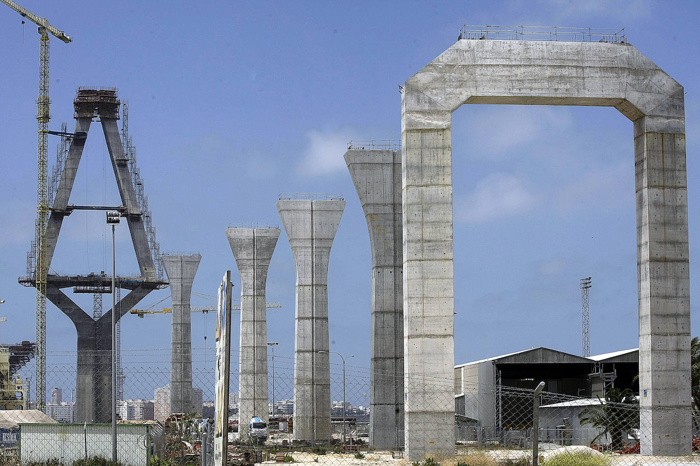 La construcción de un símbolo: Las imágenes de las obras del puente de la Constitución de 1812 de Cádiz