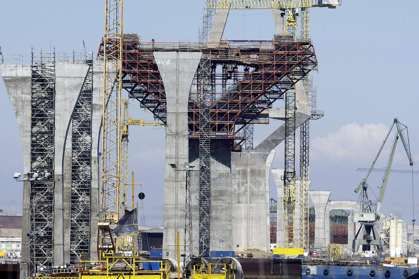 La construcción de un símbolo: Las imágenes de las obras del puente de la Constitución de 1812 de Cádiz
