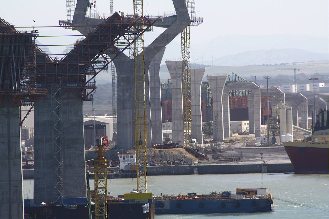 La construcción de un símbolo: Las imágenes de las obras del puente de la Constitución de 1812 de Cádiz