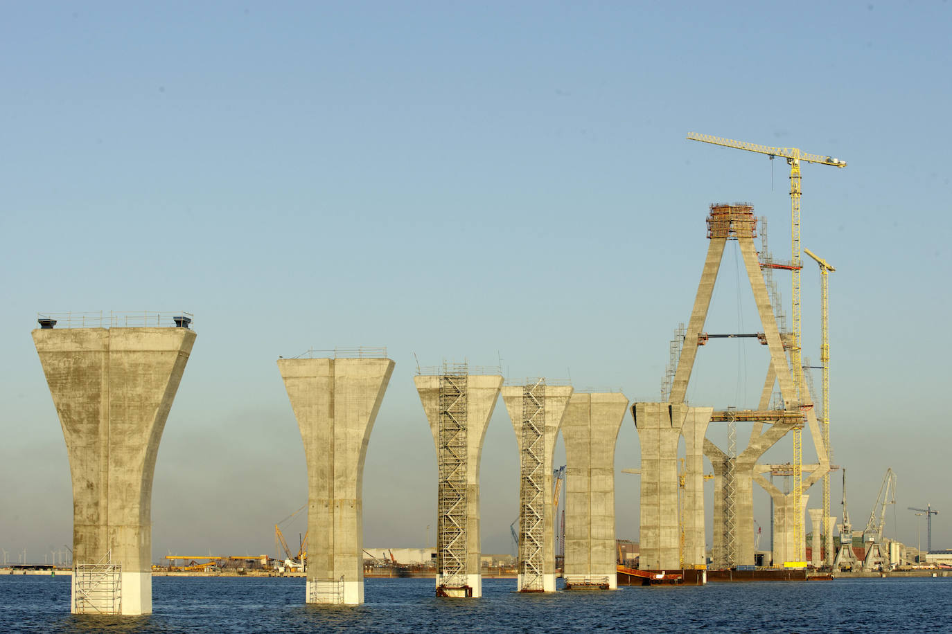 La construcción de un símbolo: Las imágenes de las obras del puente de la Constitución de 1812 de Cádiz