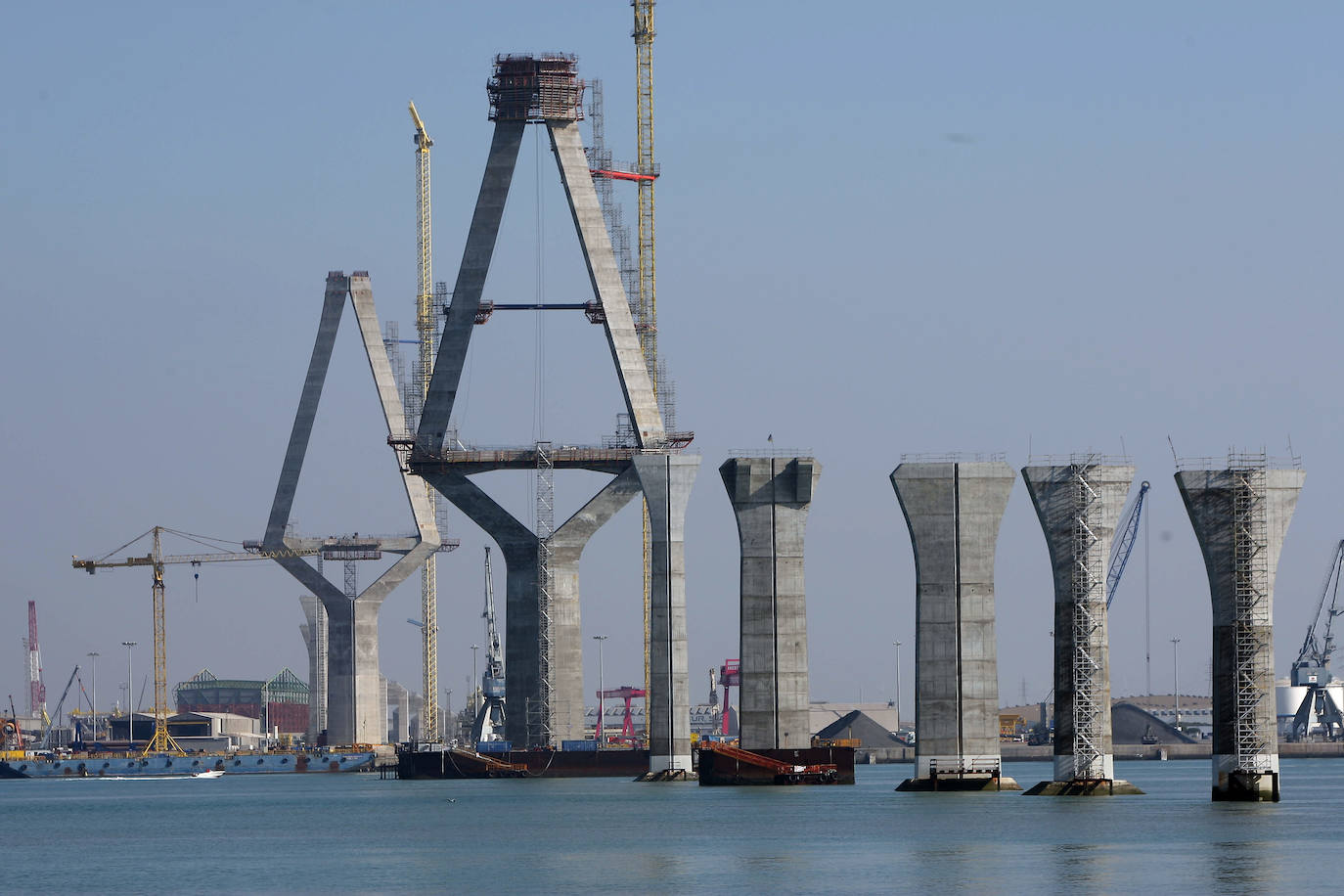 La construcción de un símbolo: Las imágenes de las obras del puente de la Constitución de 1812 de Cádiz