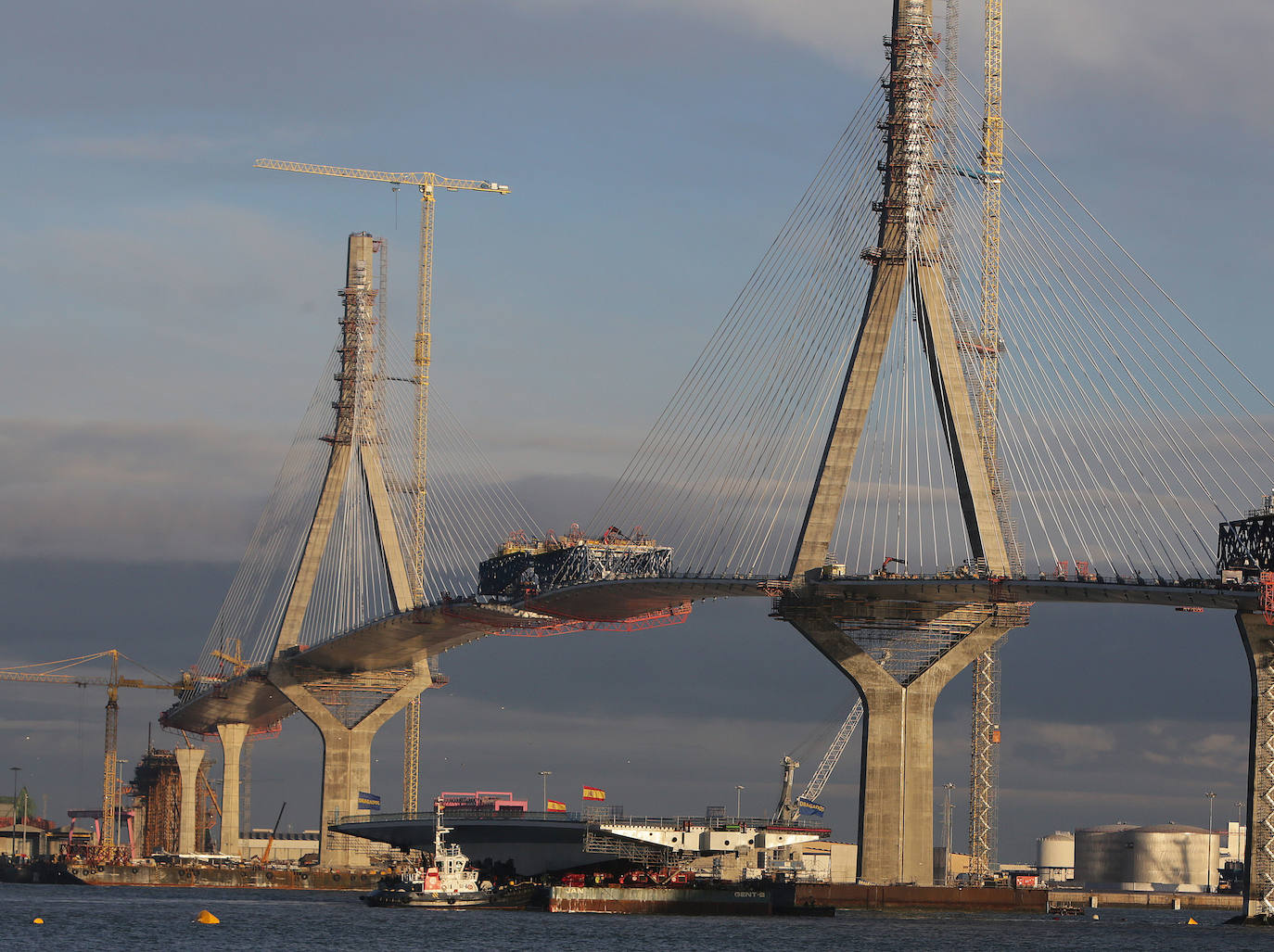 La construcción de un símbolo: Las imágenes de las obras del puente de la Constitución de 1812 de Cádiz