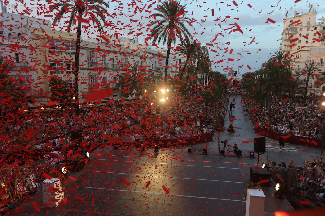 Fotos: Así ha sido el cortejo inaugural de Cádiz Romana