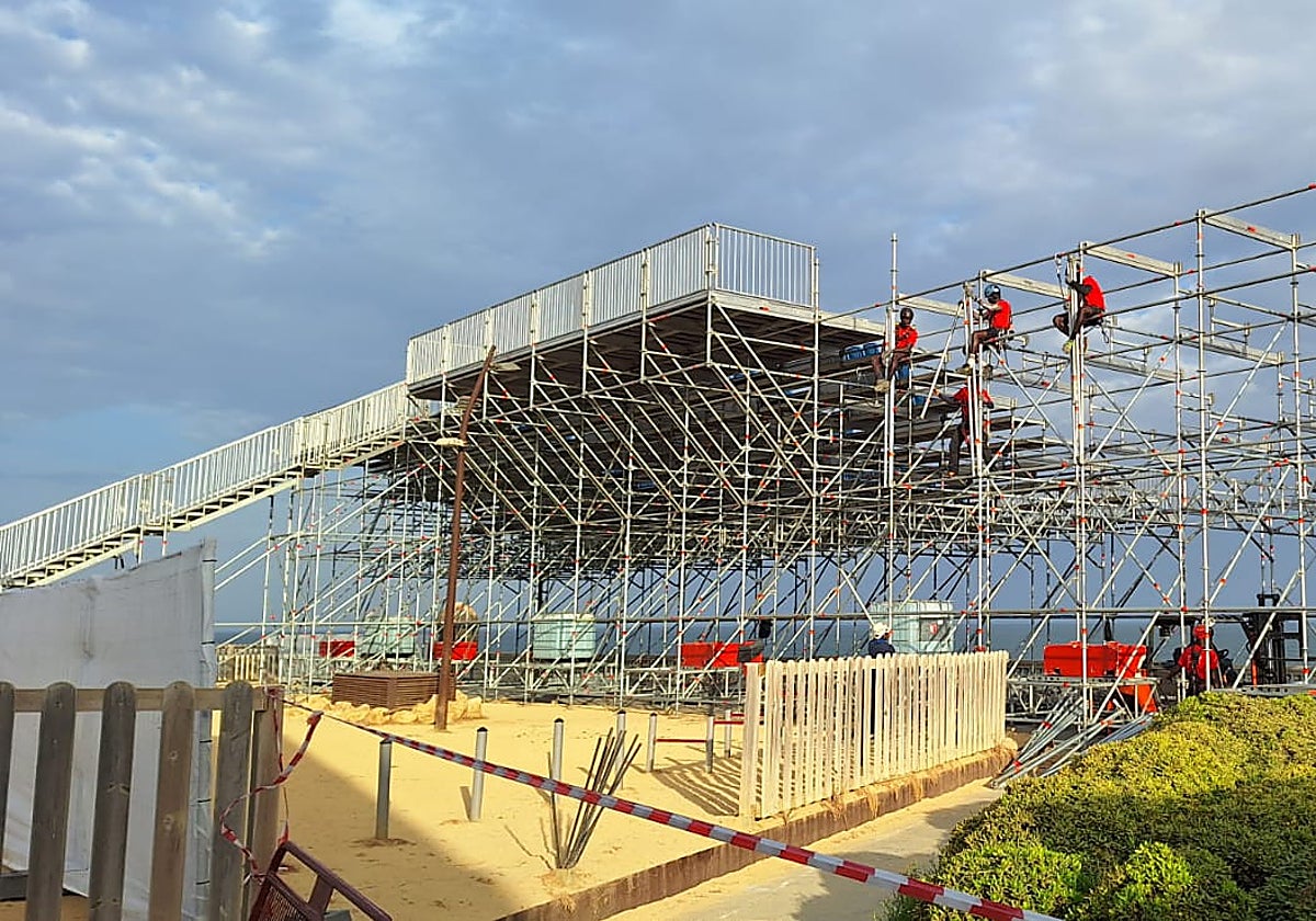 Instalación de la grada de SailGP en Cádiz