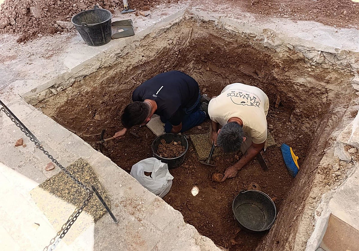 Fosa en el cementerio de Benaocaz.