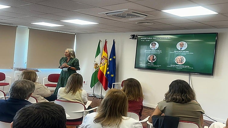 Rocío Hernández dice que la Junta sigue «dando pasos» para construir el nuevo Hospital de Cádiz