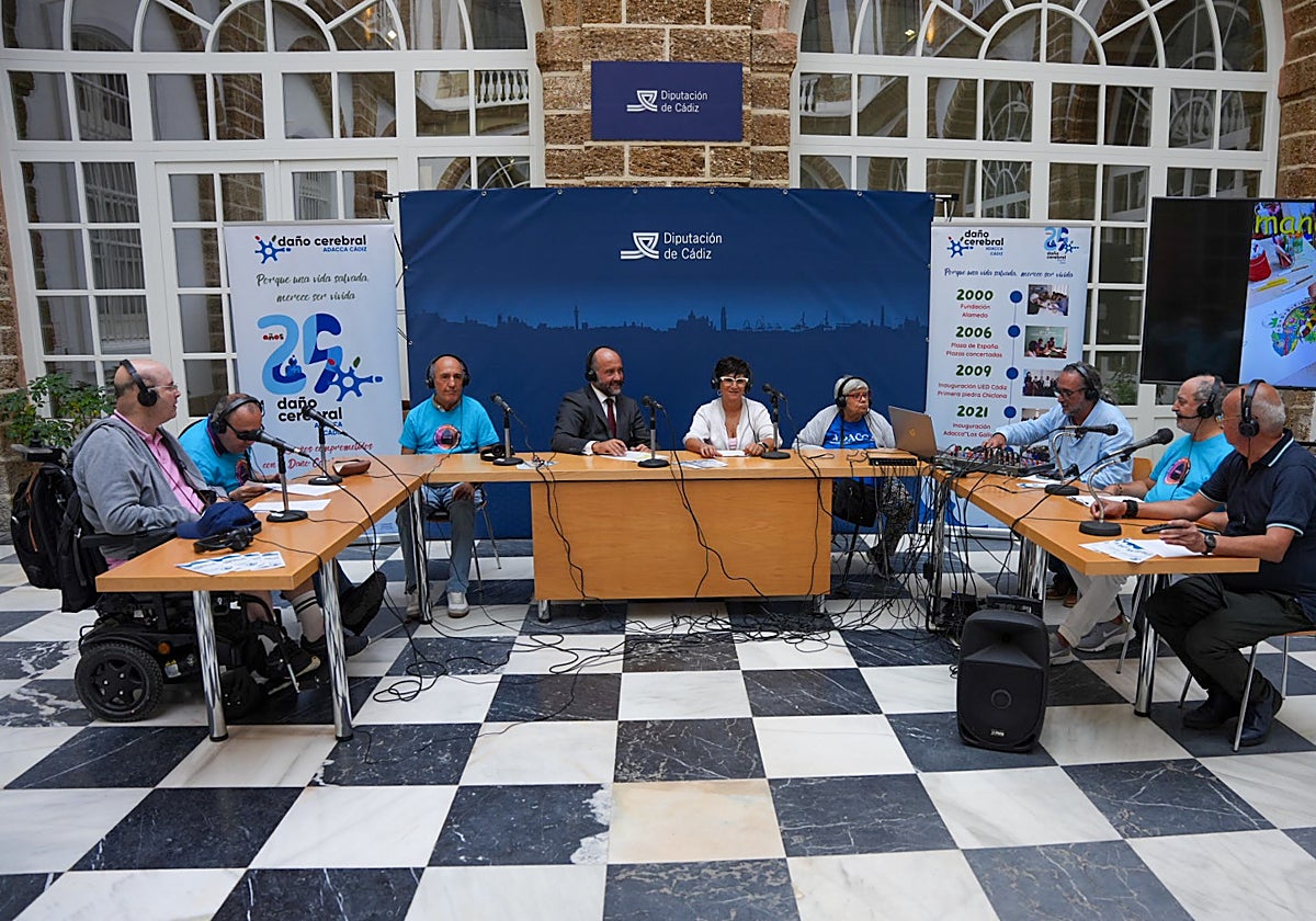 Adacca realiza un programa de radio en Diputación para celebrar sus 25 años de vida