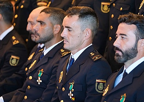 Imagen secundaria 1 - Acto del Día de la Policía Nacional en Cádiz